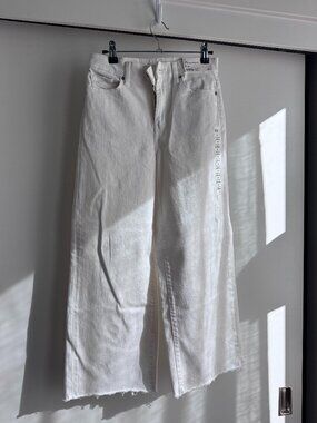 NWT White Uniqlo High Rise Wide Cropped Jeans